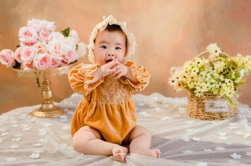 固始宝宝前额突出正常吗